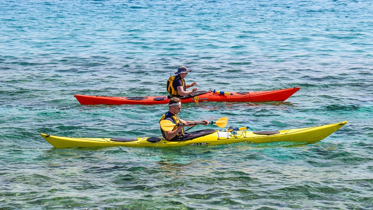 1-Day Lake Kivu Kayaking Adventure